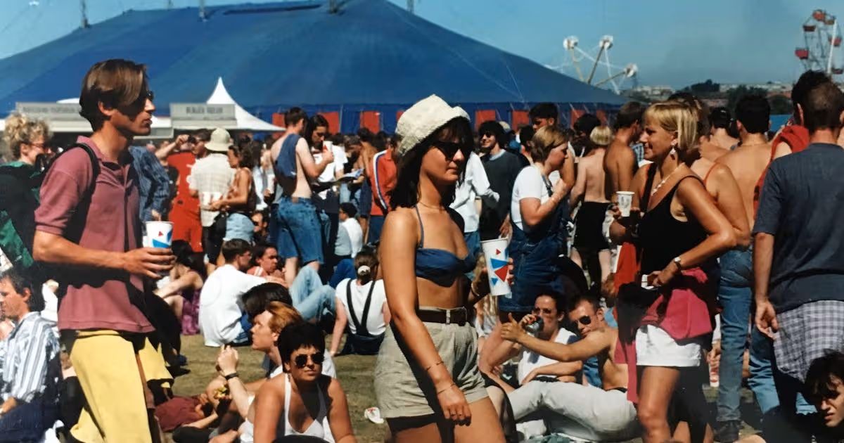 Crowd at a 90s festival